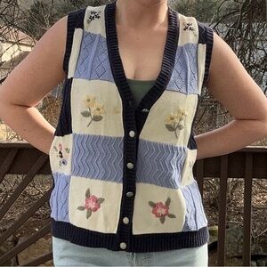 Chic Floral Knit Vest with Button-Up